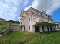 Vendita Villa Bifamiliare Torrice