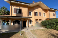 Vendita Villa Bifamiliare Grottaferrata