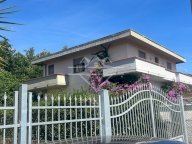 vendita villetta bifamiliare Massa