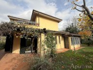 vendita casa singola Massa