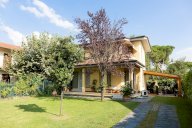 vendita casa singola Massa