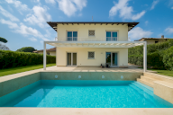 vendita casa singola Pietrasanta