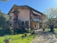 vendita casa singola Massa