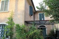 vendita casa semindipendente Massa