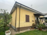 vendita casa semindipendente Carrara