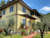 vendita casa singola Pietrasanta