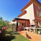 vendita villetta quadrifamiliare Lucca