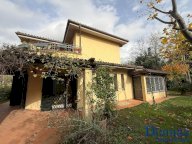 vendita casa singola Massa