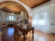 vendita casa singola Camaiore