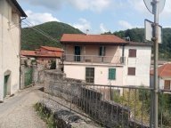 vendita casa semindipendente Casola in Lunigiana