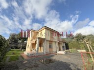 vendita casa singola Seravezza