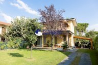 vendita casa singola Massa