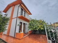 vendita villetta a schiera Viareggio