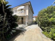 vendita casa semindipendente Forte dei Marmi