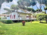 vendita casa singola Camaiore