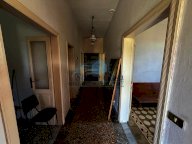 vendita casa semindipendente Luni