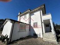 vendita villetta trifamiliare Camaiore