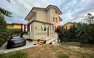 vendita villetta bifamiliare Camaiore