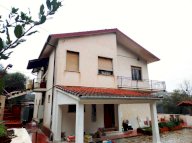 vendita casa singola Follo