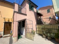vendita casa semindipendente Sarzana