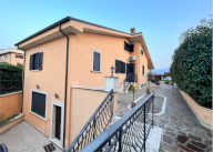 Vendita Villa Bifamiliare Roma