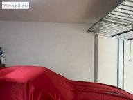 Locale tipo box auto a Martano