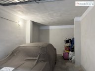 Locale tipo box auto a Poggiardo