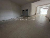 vendita box/posto auto Pontedera