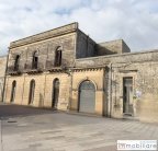 Palazzo storico a Castrignano de' Greci