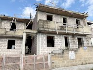 Stabile allo stato grezzo