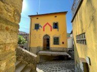 vendita terratetto Bagni di Lucca