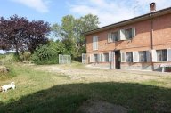 V Rustico Agliano Terme