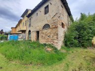 vendita fienile Capannori