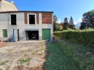 vendita fienile Capannori