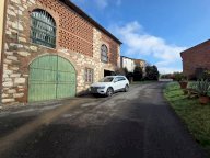 vendita fienile Capannori