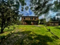 vendita colonica/casale Asciano