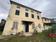 vendita colonica/casale Camaiore