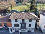 V Villa Isola d'Asti