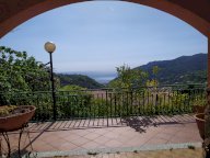 Villa indipendente a Noli Savona vista mare