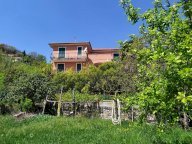 Villa indipendente a Noli Savona vista mare