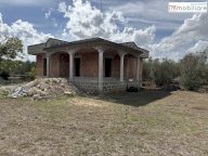 Villa con ampio terreno