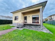 vendita villa Pietrasanta