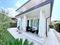 vendita villa Pietrasanta