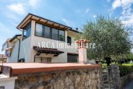 vendita villa Pietrasanta