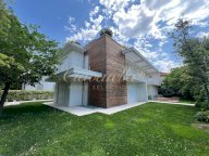 vendita villa Forte dei Marmi