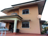 vendita villa Carrara