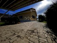 vendita villa Carrara