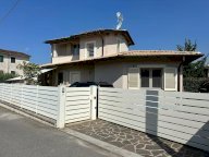 vendita villa Camaiore