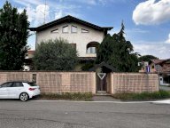 Vendita Villa Gorla Minore