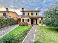 vendita villa Capannori